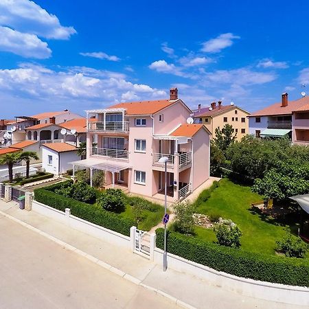 פאז'אנה Apartments Villa Brioni I מראה חיצוני תמונה